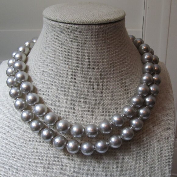 Vintage 50's Plastic Pop Bead Gray Necklace 30" - Picture 1 of 6